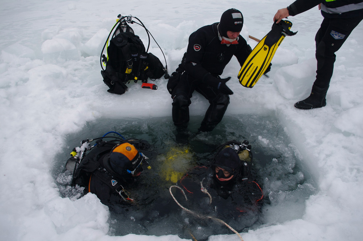 preparazione immersione sotto il ghiaccio